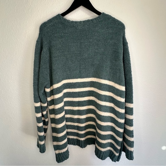 Entro Sage Green and White Stripped Sweater Sixe XL - Picture 6 of 9
